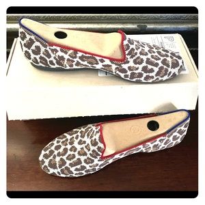 Mocha Spot Loafer Rothy’s size 7.5 new in box!!
